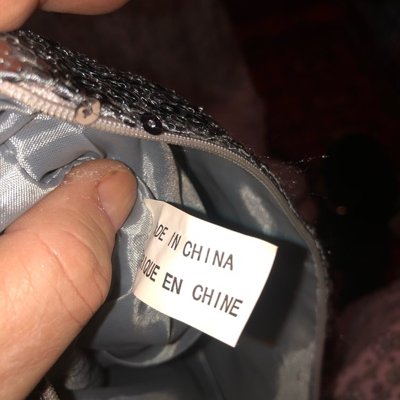 Silver sequin Shoulder Bag with Sparkly Texture and Thin Strap- like new - Picture 6 of 8